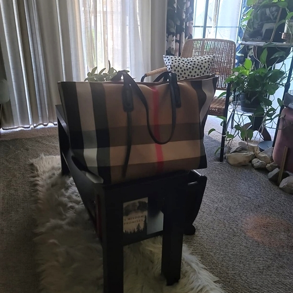 Large Plaid Slouchy Shoulder Bag - Picture 8 of 9